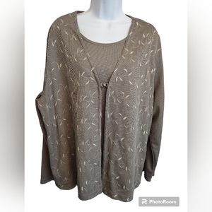 Aparenza olive green two layered  sweater with leaf pattern